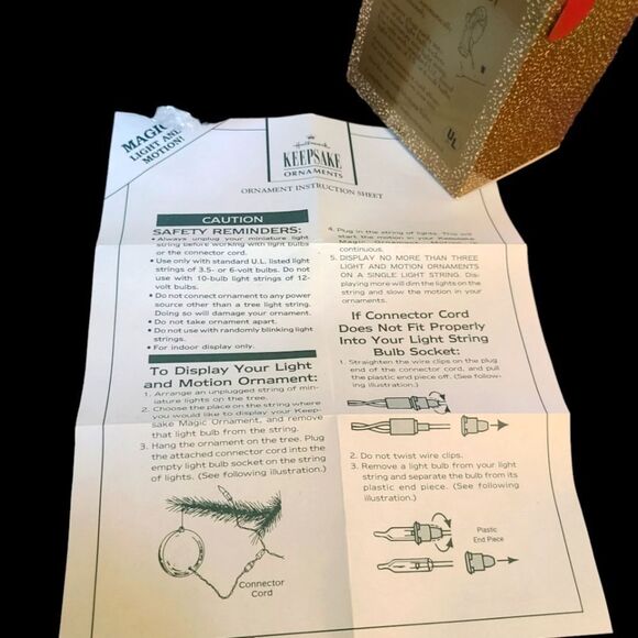 VINTAGE (1991) Hallmark Keepsake Ornament "Father Christmas" Lig… - Picture 3 of 7